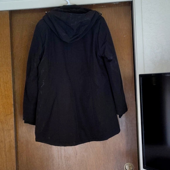 Basic Black Coat - Picture 6 of 8